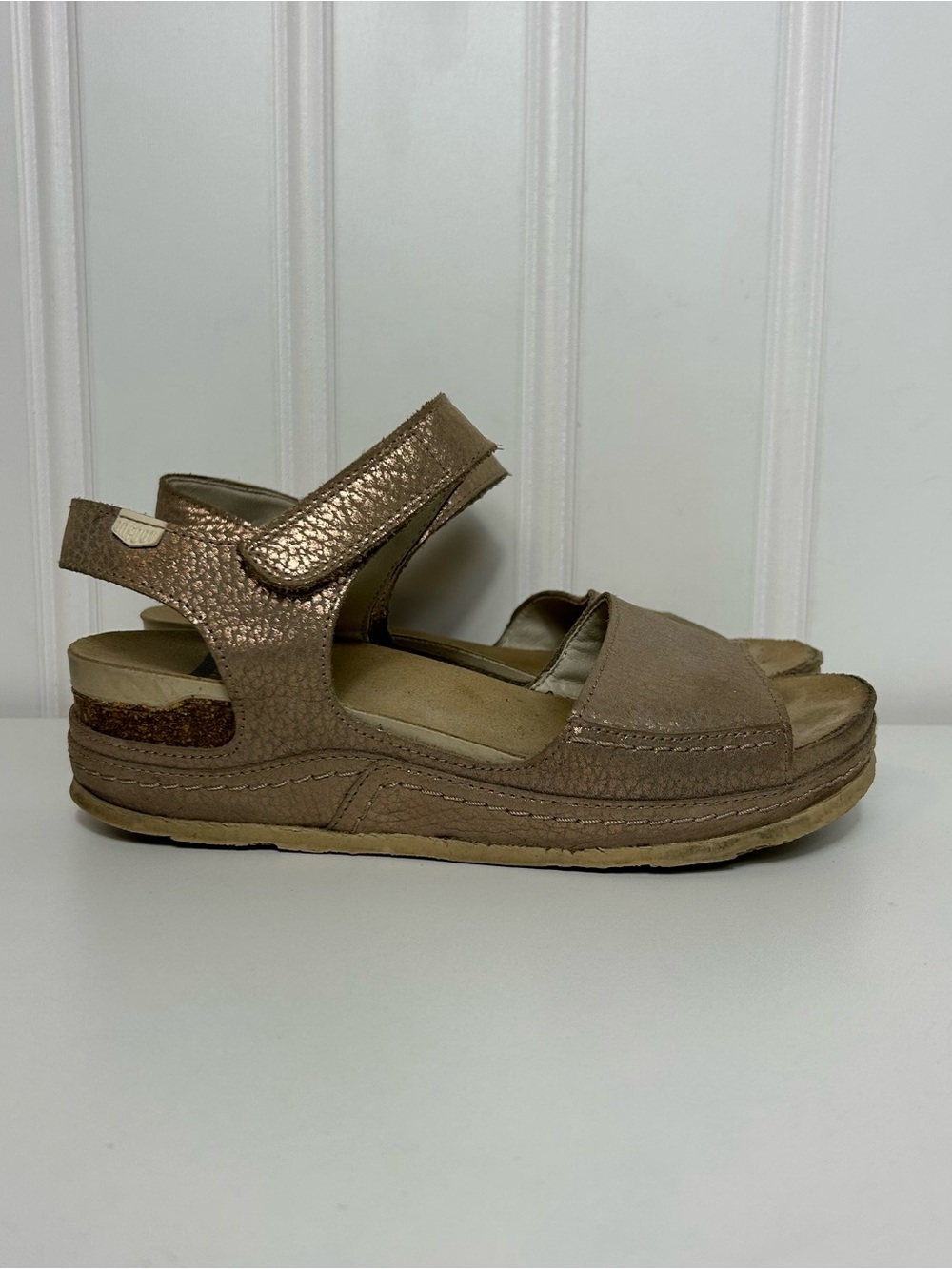 On foot Cynara 250 platform metallic leather beige open toe Comfortable Women 8